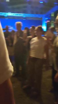 Fabrizio Bosso e Julian Oliver Mazzariello in concerto a Napoli incantano sotto le stelle, grazie a Pino Daniele: poi il gran finale tra il pubblico